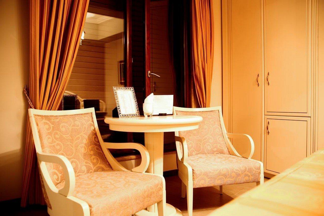 Oxford Hotel ติรานา ภายนอก รูปภาพ